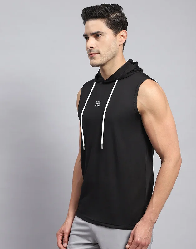 Men Black Solid Hooded Sleeveless T-Shirt