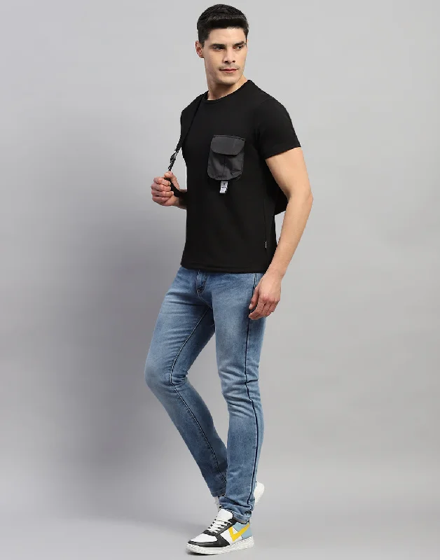 Men Black Solid Round Neck Half Sleeve T-Shirt