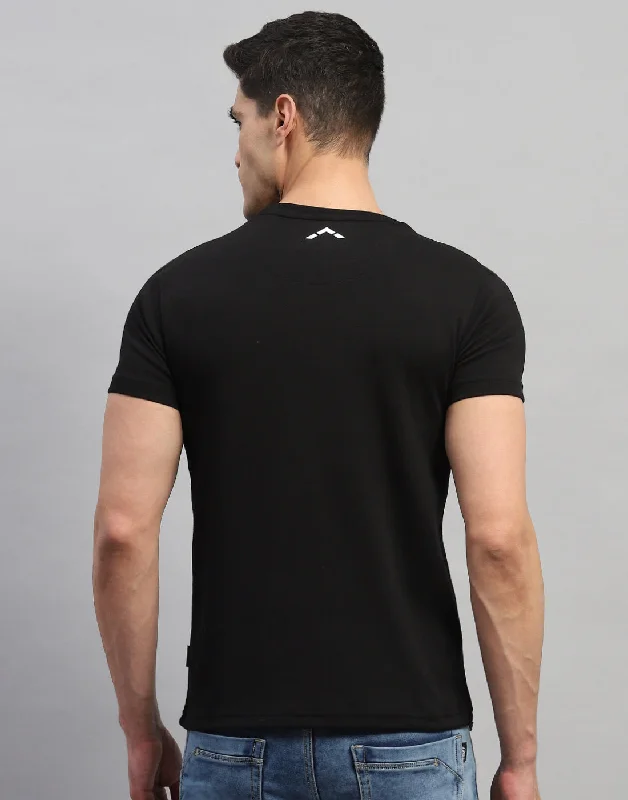 Men Black Solid Round Neck Half Sleeve T-Shirt