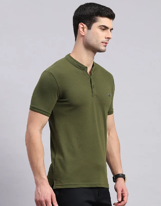 Men Olive Printed Mandarin Collar Half Sleeve T-Shirt