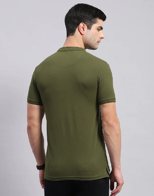 Men Olive Printed Mandarin Collar Half Sleeve T-Shirt