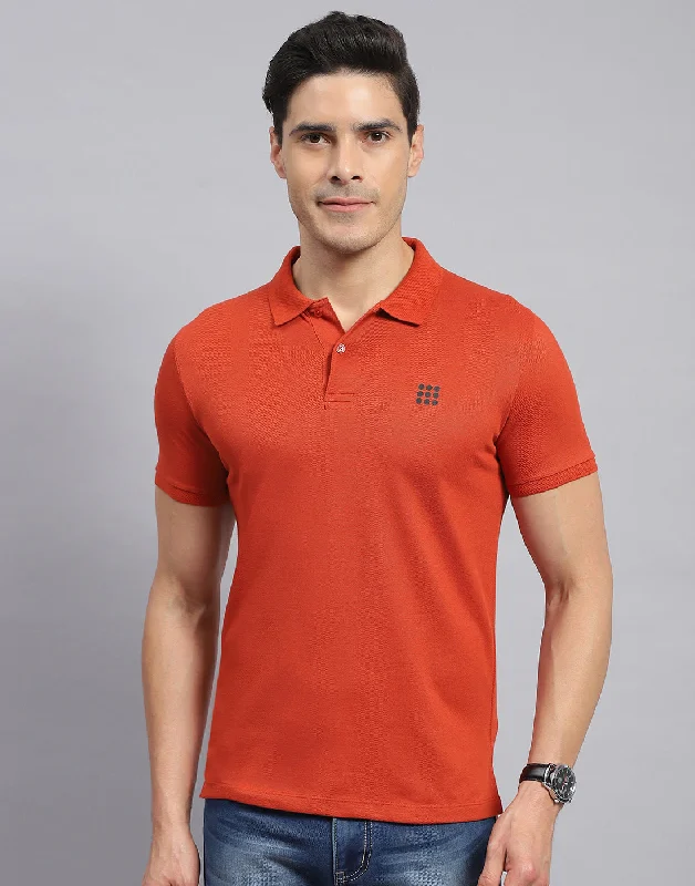 Men Rust Solid Collar Half Sleeve T-Shirt