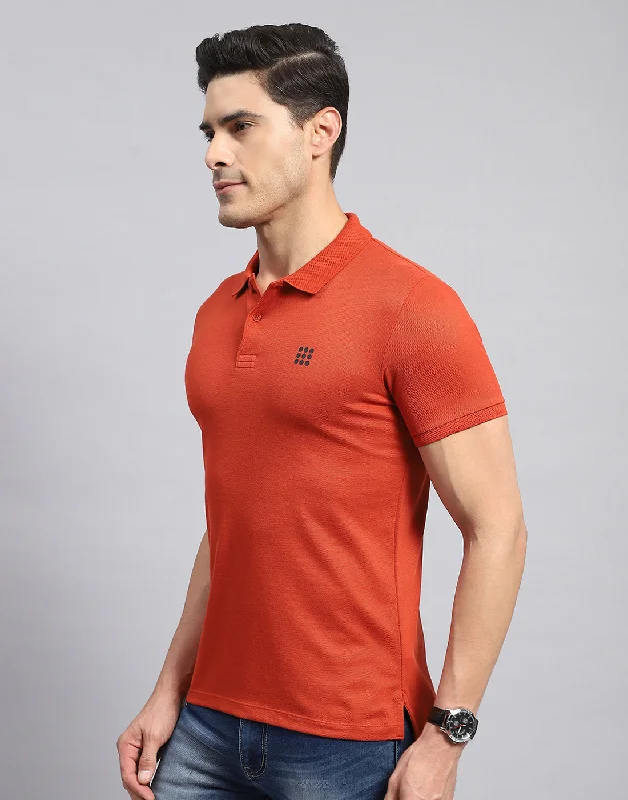 Men Rust Solid Collar Half Sleeve T-Shirt