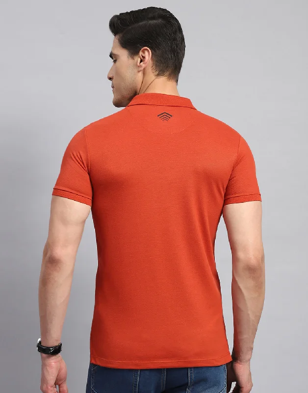 Men Rust Solid Collar Half Sleeve T-Shirt