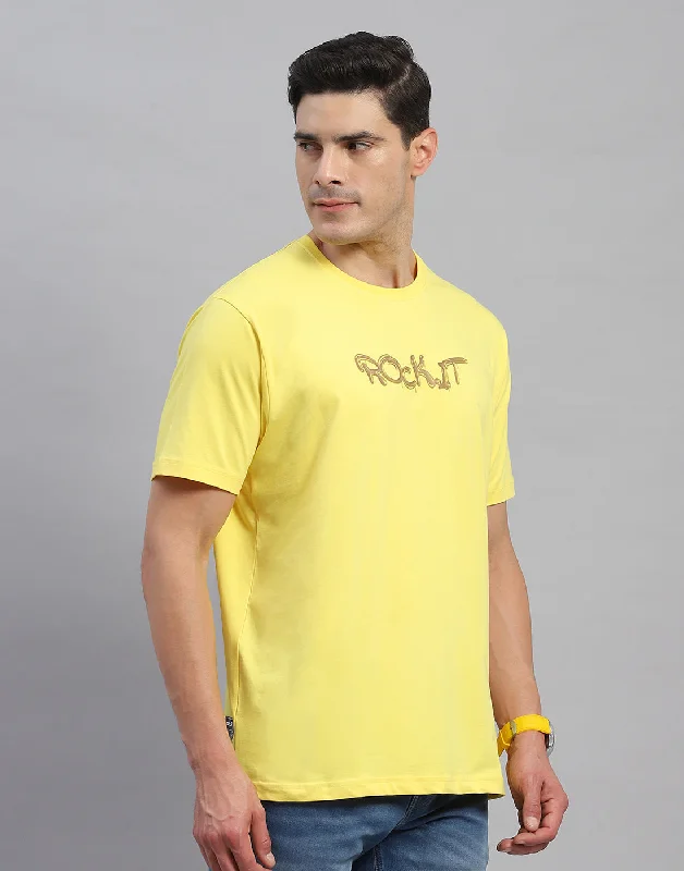 Men Yellow Solid Round Neck Half Sleeve T-Shirt