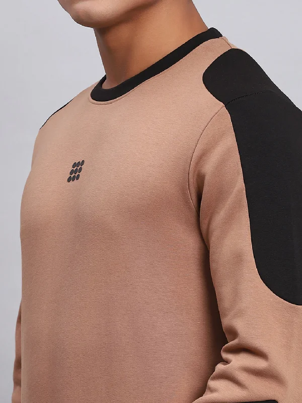 Men Brown Solid Round Neck Full Sleeve Sweatshirt