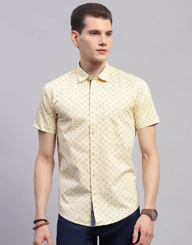 Men Yellow Printed Collar Half Sleeve Shirt