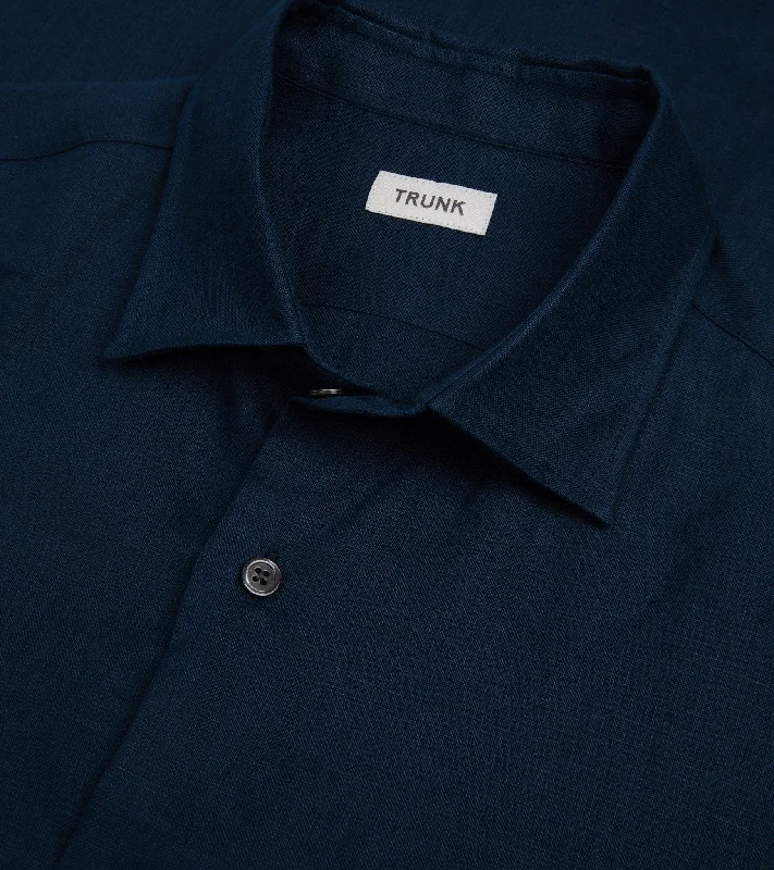 Trunk Audley Irish Linen Shirt: Navy