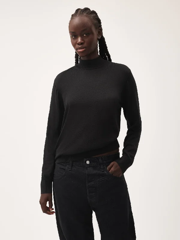 Women’s Regenerative Merino Wool Turtleneck Sweater—black